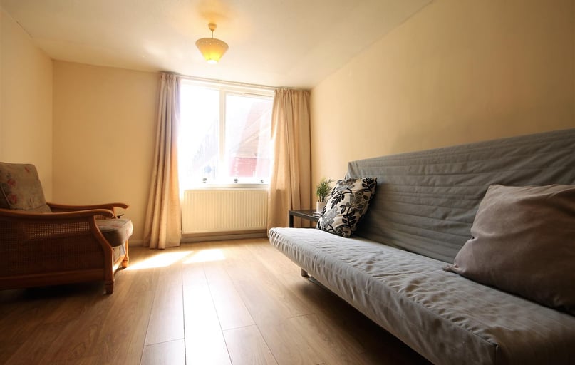 St Anns Close, Ouseburn, Newcastle - Image 1